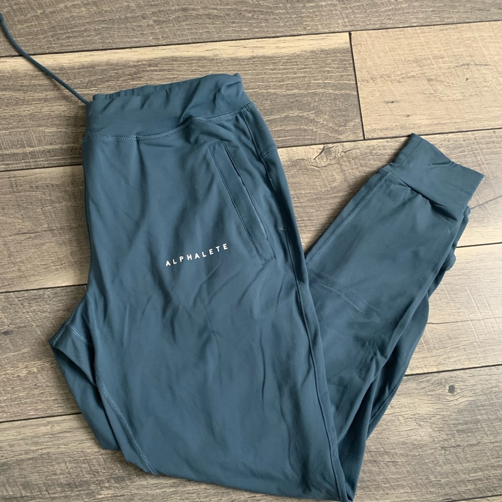 Alphalete Premium Jogger